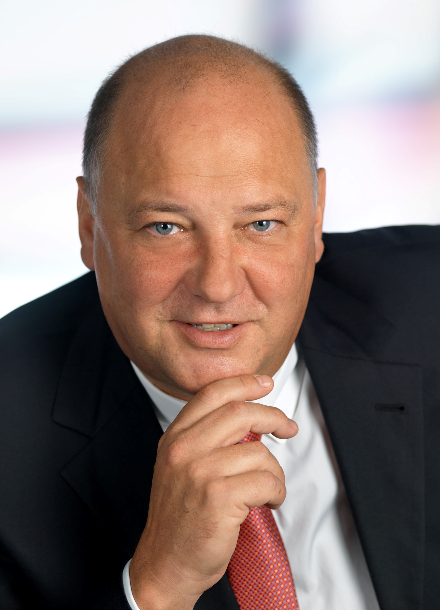 Informationen zu Vorständen und Geschäftsführung